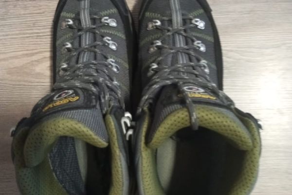 Wanderschuhe neu