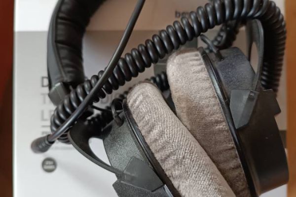 Beyerdynamic Kopfhörer  Dt 990 pro
