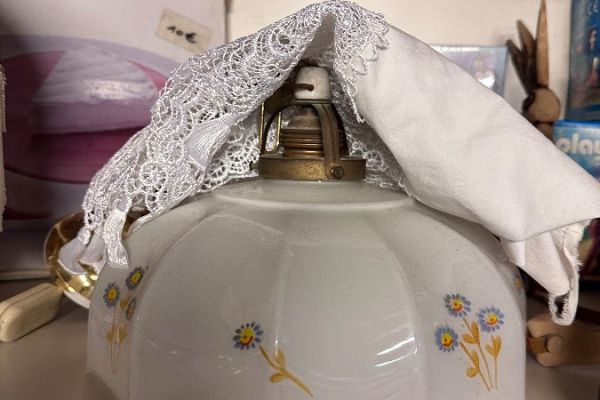 2 verschiedene Lampenschirme