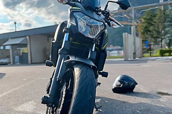 Kawasaki Z650 A2