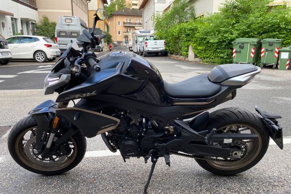 Verkaufe CFMoto 800NK