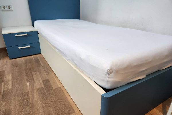 Einzelbett 90x200