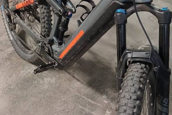 E - Bike Cube Fully