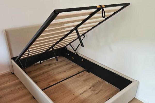 Bett für Schlafzimmer