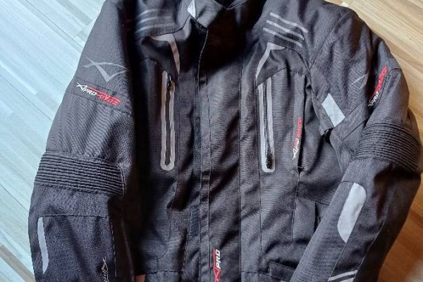 Enduro Jacke neu ,zu groß gekauft gr.S-M np war 160€