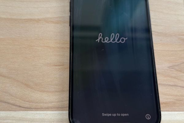 IPhone 12 (komplettpaket)