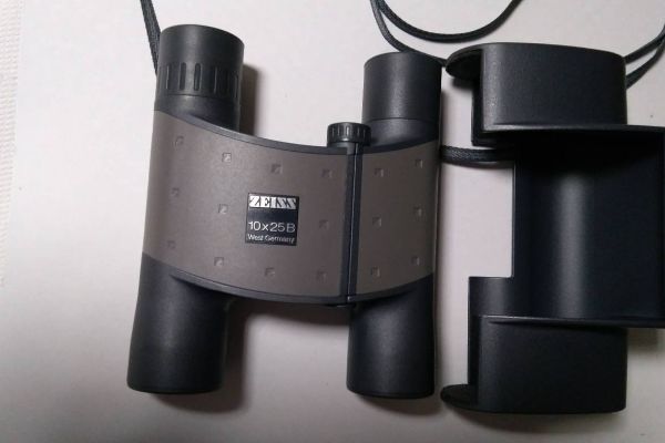 Fernglas Zeiss Mod.: 10× 25B T*P*