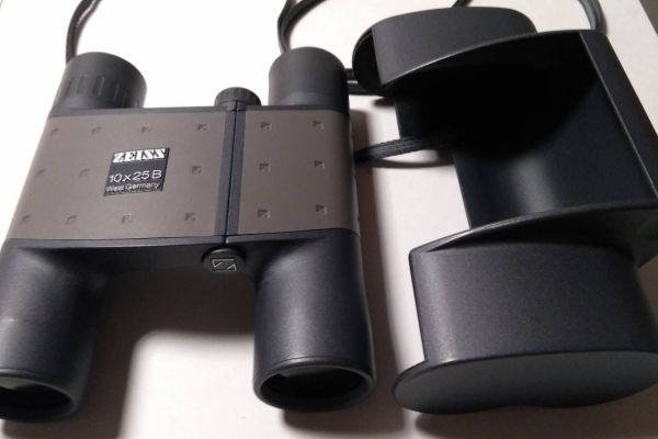 Fernglas Zeiss Mod.: 10× 25B T*P*