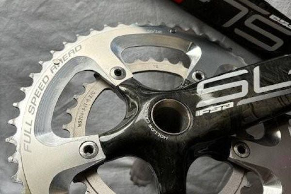 Compakt Kurbel carbon FSA SLK
