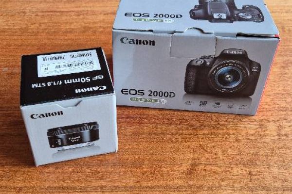 Canon EOS 2000D + 18–55mm Kit + 50mm f/1.8 STM + CPL-Filter + OVP