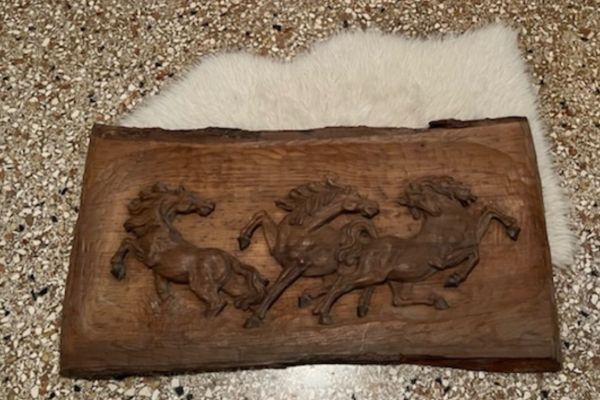 Relief aus Holz - Pferdemotiv