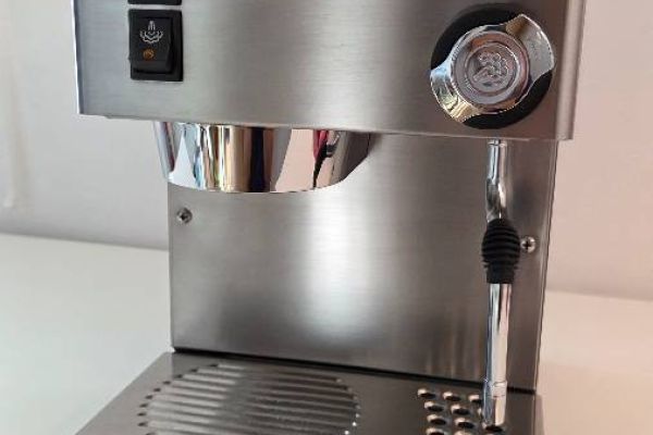 Siebträger Kaffeemaschine Rancilio Silvia und Kaffeemühle Rancilio