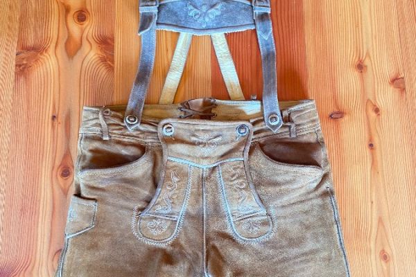 Kurze Lederhose