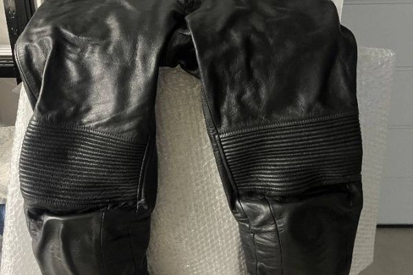 Motorrad - Hosen, Jacken, Givi-Alu-Koffer, Gepäcktasche usw.