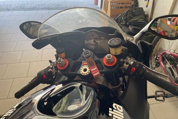Verkaufe Aprilia RSV Mille