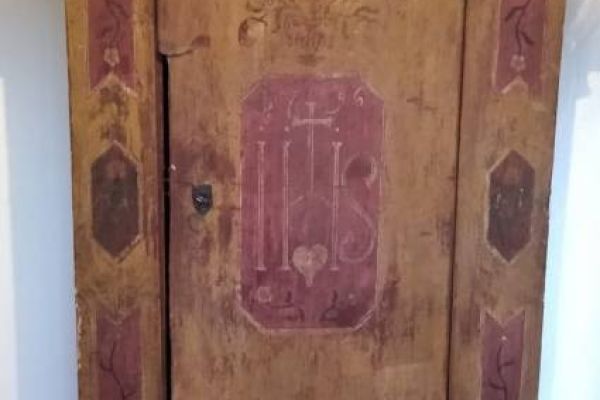 VERSCHENKE / REGALASI Antikschrank aus dem Jahr 1796
