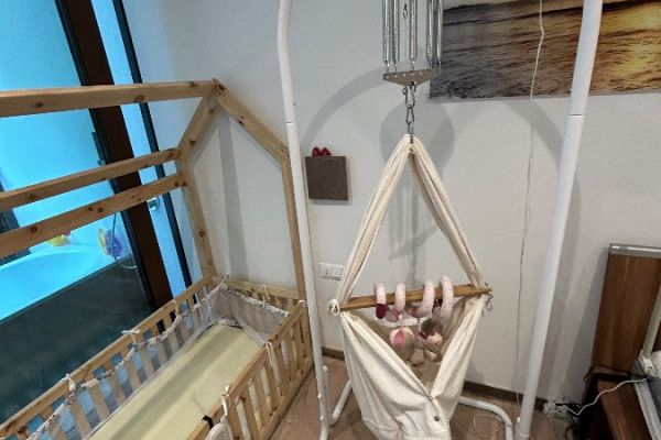 Federwiege swing to sleep