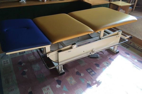 Massageliege für professionelle Anwendung