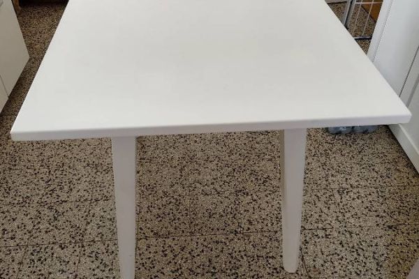Küchentisch, weiß mit Schublade 103 X 80 cm