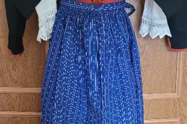 Meraner Frauen-Tracht