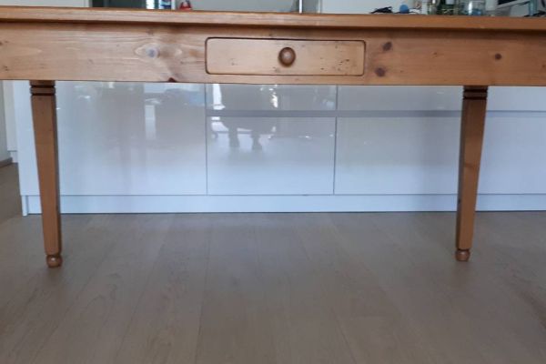massiver Holztisch, Kiefer, 160 x 90 cm, 4 - 6 Personen,
