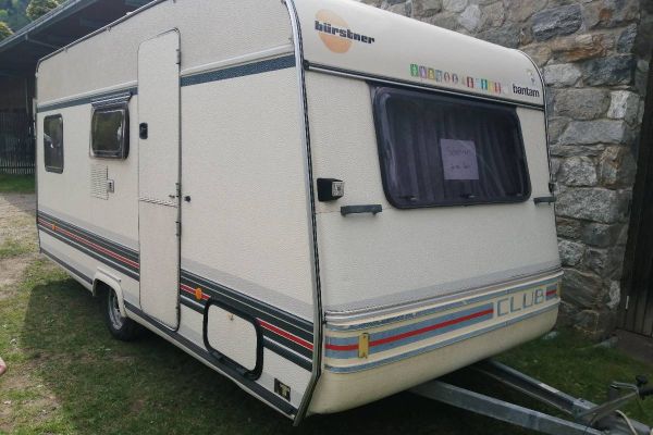 gebrauchter Wohnwagen günstig abzugeben