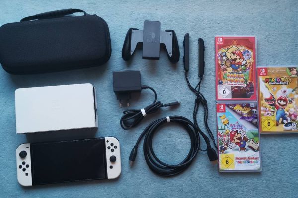 Nintendo Switch Oled mit Spiele