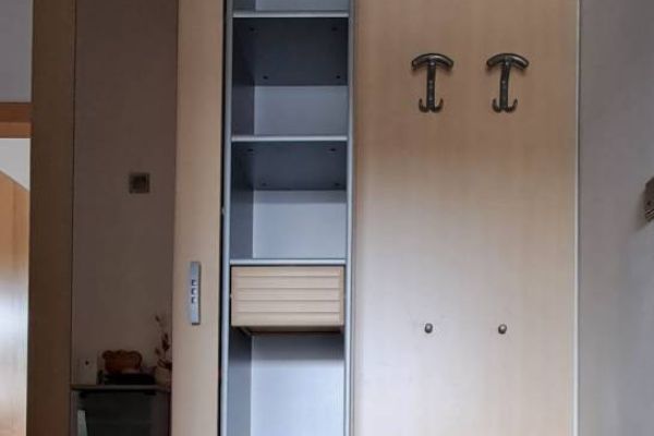 Garderobe zu verkaufen