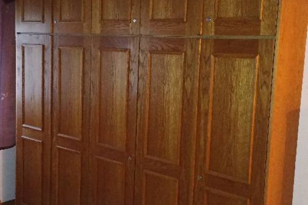 Kleiderschrank (250 Länge - 239 Höhe)
