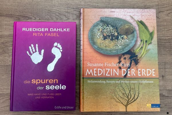 Neuwertige Bücher