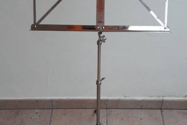 Notenständer aus Metall