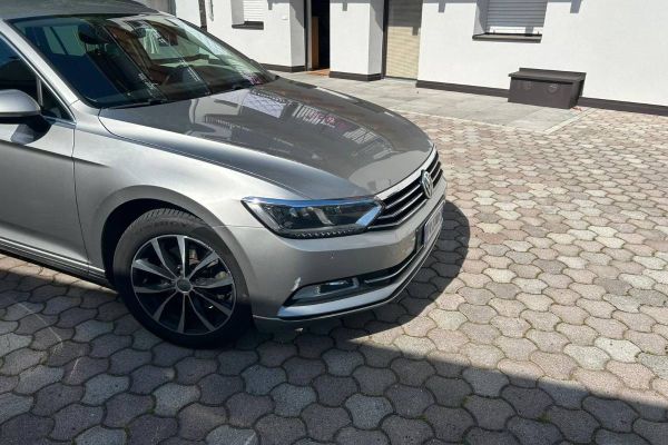 VW Passat Variant (BJ 2015)