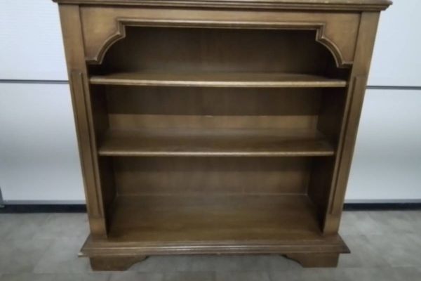 Offenes Holzkastl