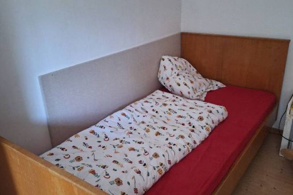 Bett zu verschenken