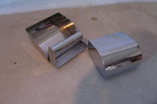 Toilettenpapierhalter mit Deckel