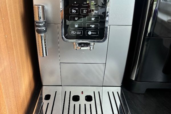 Kaffeevollautomat De Longhi
