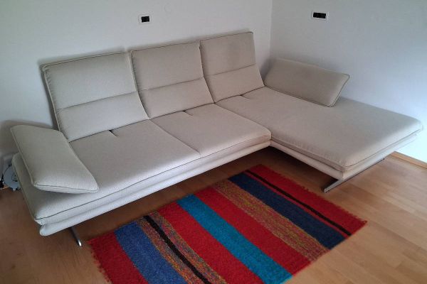 Guterhaltenes und besonders schönes Ecksofa zu verkaufen