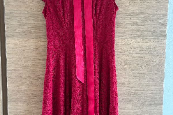 Elegantes Sommerkleid