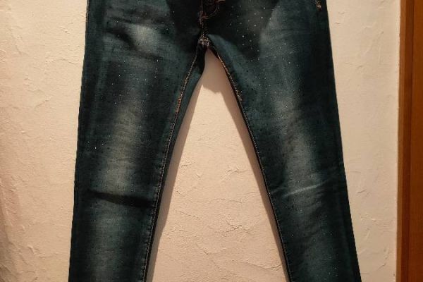 Jeans con strass