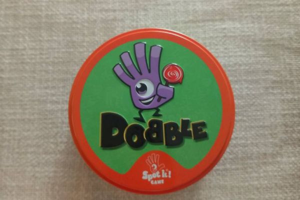 Spiel Dobble zu verkaufen – fast neu & günstig