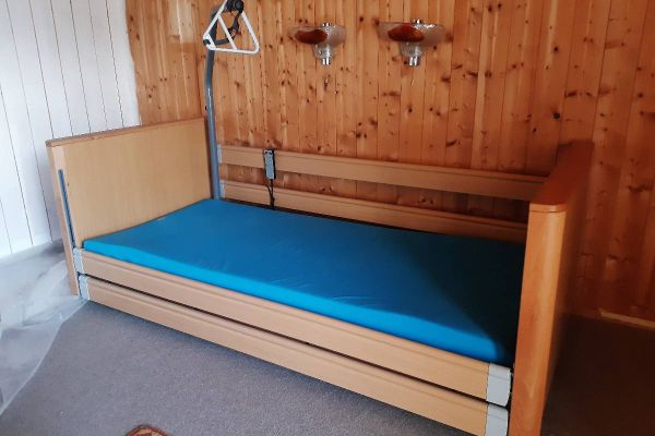 Pflegebett