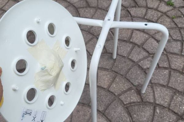 Weißer Hocker IKEA