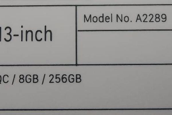 Macbook pro 13 Bildschirm defekt