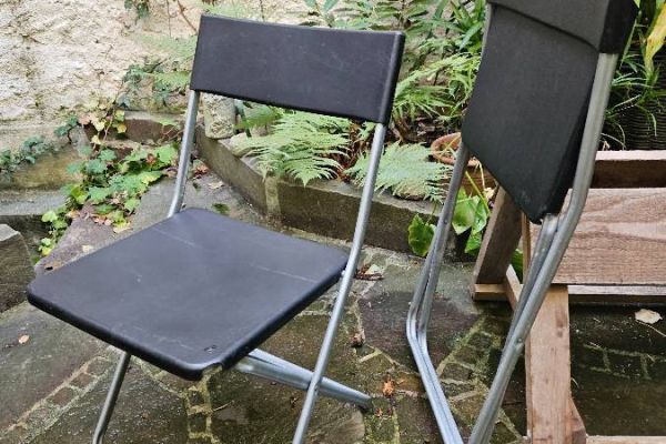 2 Klappstühle von IKEA