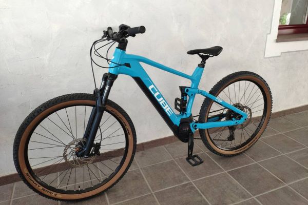 Ebike CUBE / E-bike CUBE