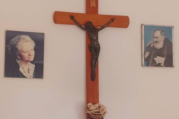 Heiligen Bilder,Kreuz und Rosenkranz