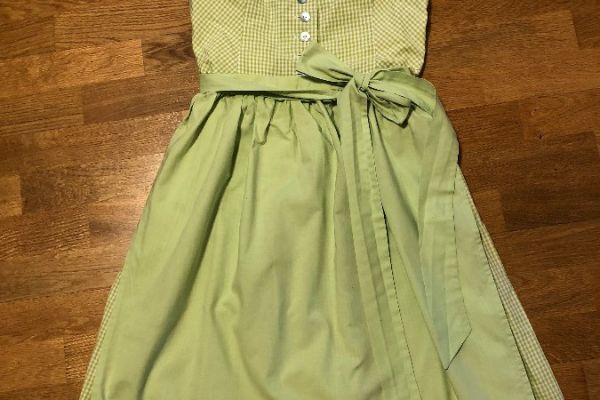Neuwertiges Dirndl