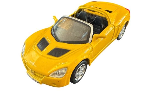 Opel Speedster 1:35 von Maisto - Türen zum Öffnen - Top Zustand