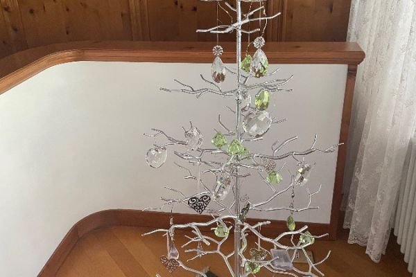 Bäumchen aus Eisen versilbert ( ohne Dekoration)