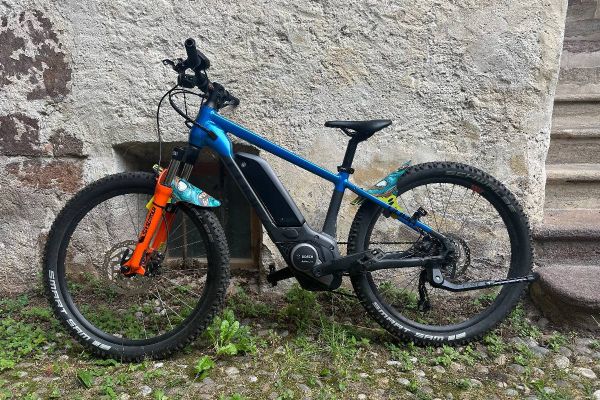 CUBE ACID 240 HYBRID ROOKIE PRO 400 ACTIONTEAM